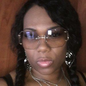 Meet your Posher, Lynette